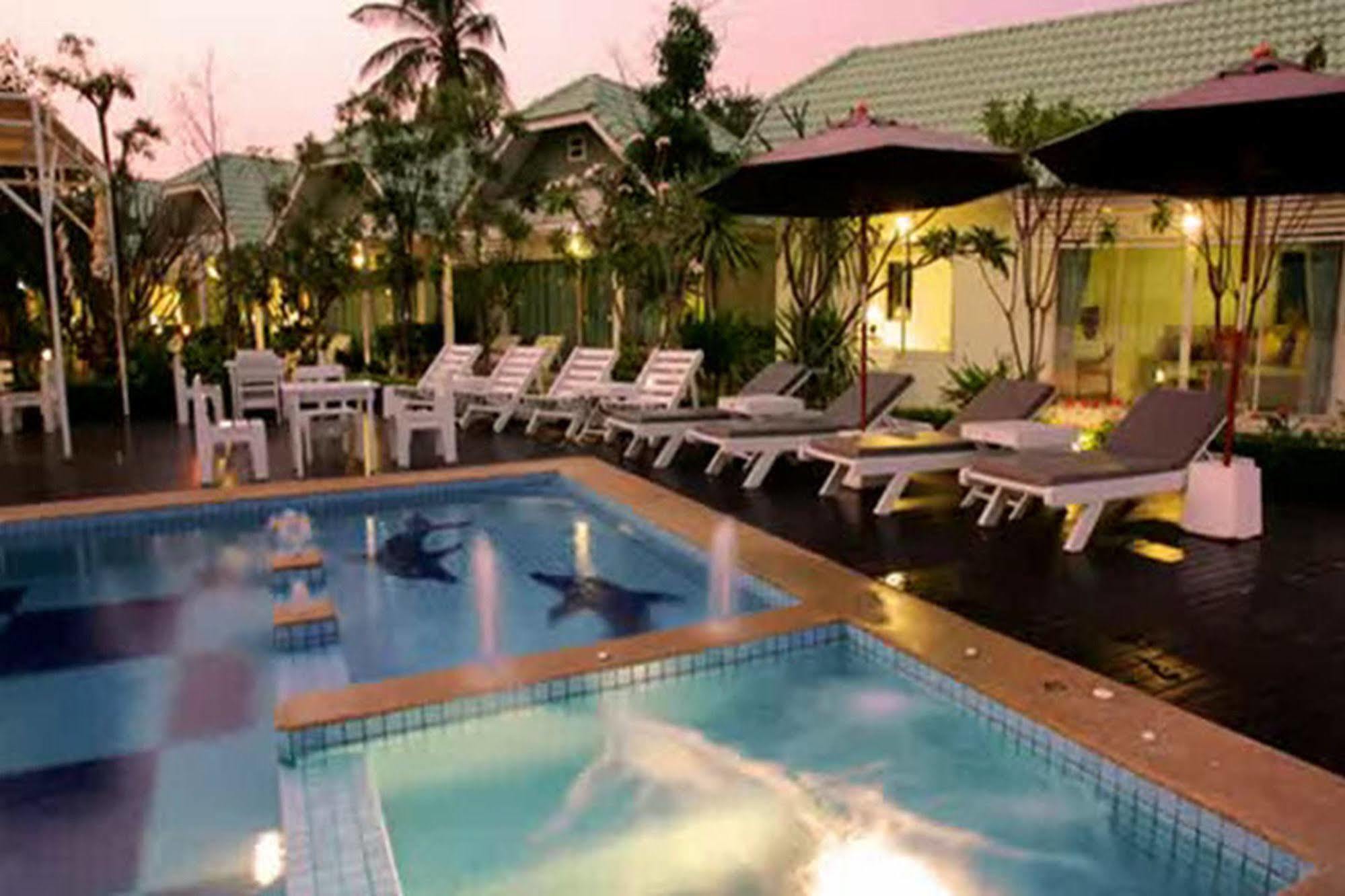 Sea-Sky Resort Haad Chao Samran Eksteriør billede