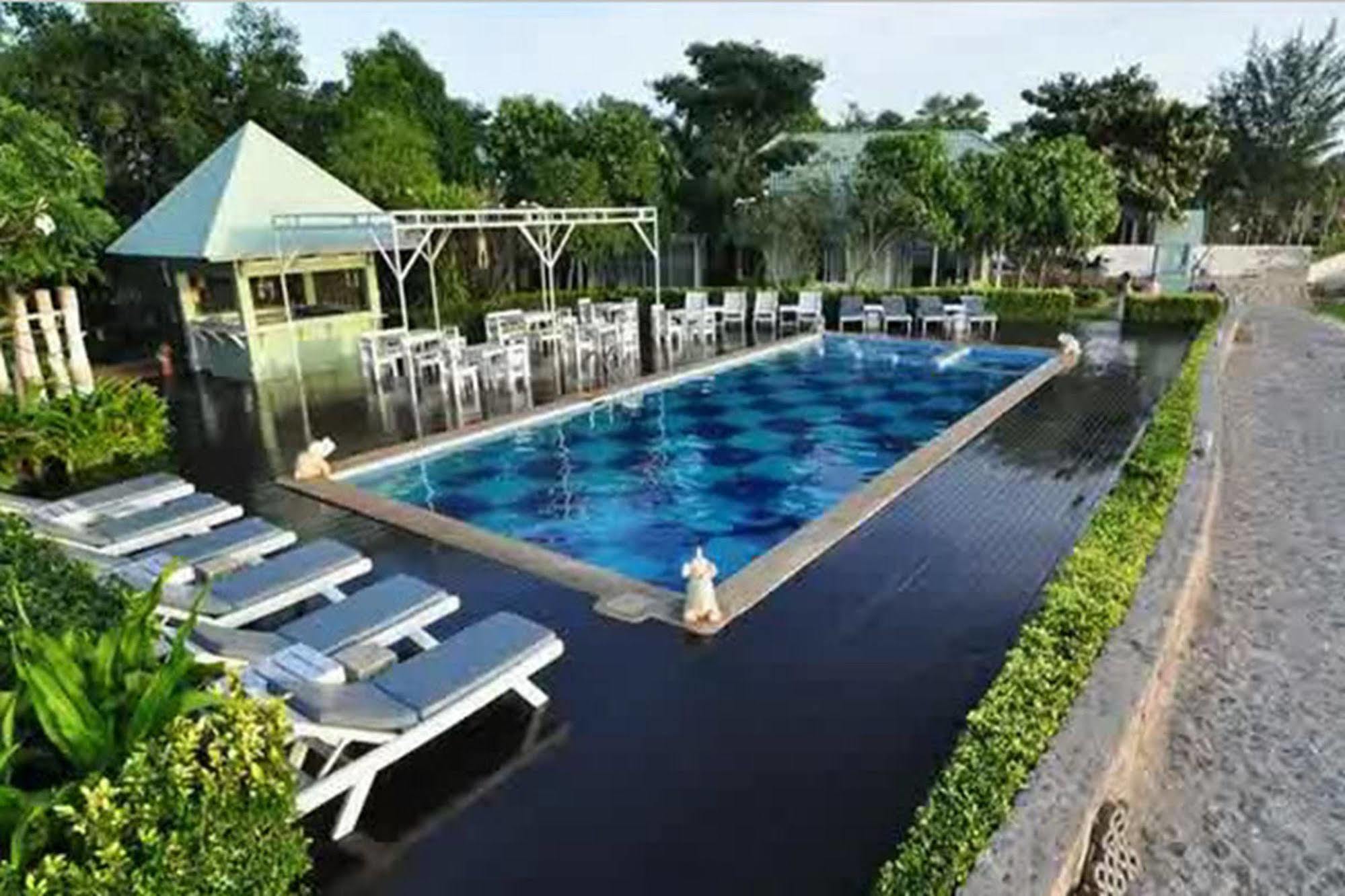 Sea-Sky Resort Haad Chao Samran Eksteriør billede